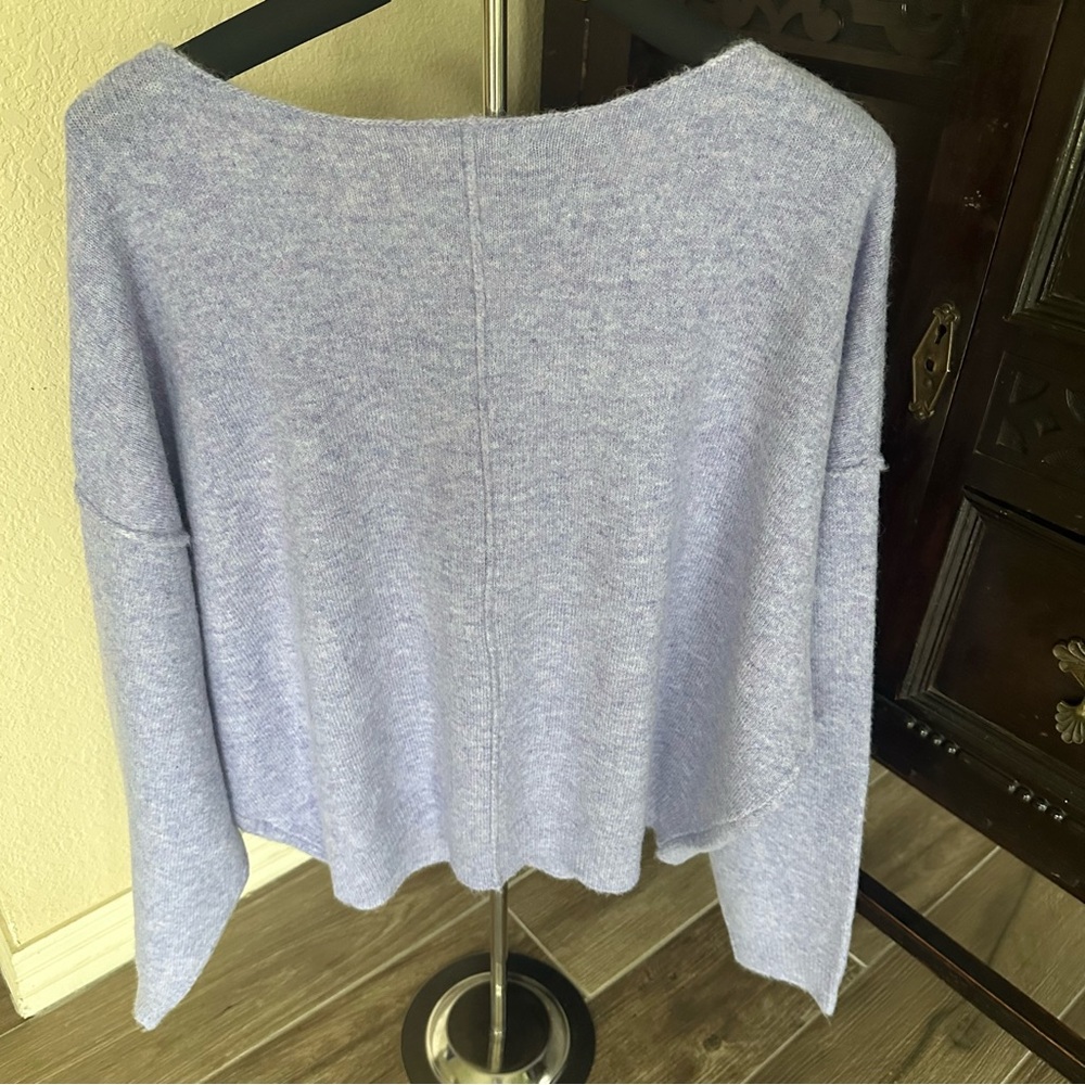 NWT Olivaceous Lavender Scoop Neck Lightweight Sweater size Large - Picture 2 of 4